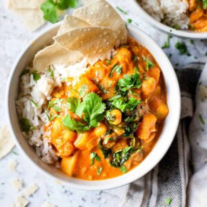 easy butternut squash chickpea vegetarian curry made with Aldi ingredients.