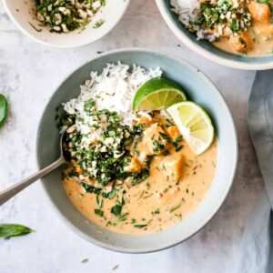 quick and easy vegan curry in a blue bowl