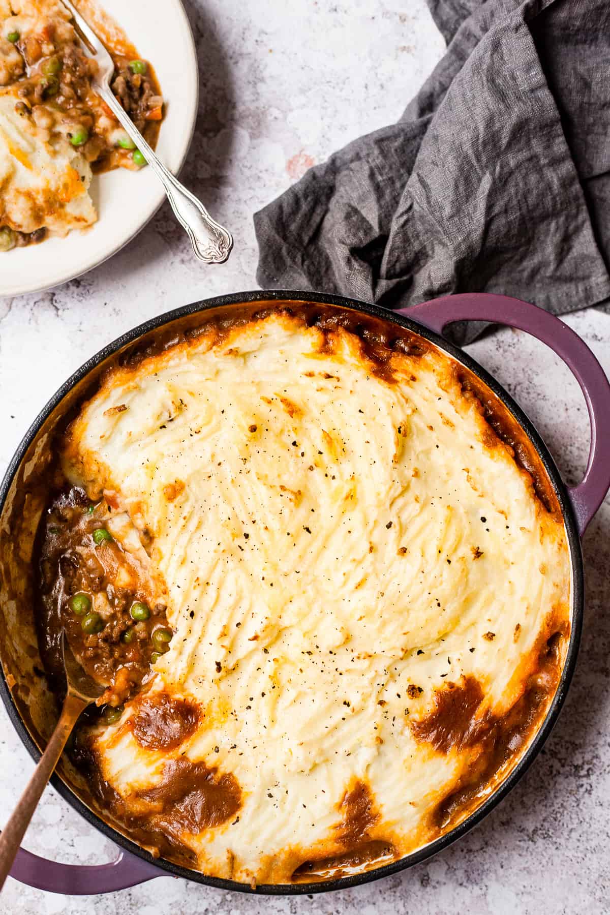 slow cooker cottage pie with mash topping