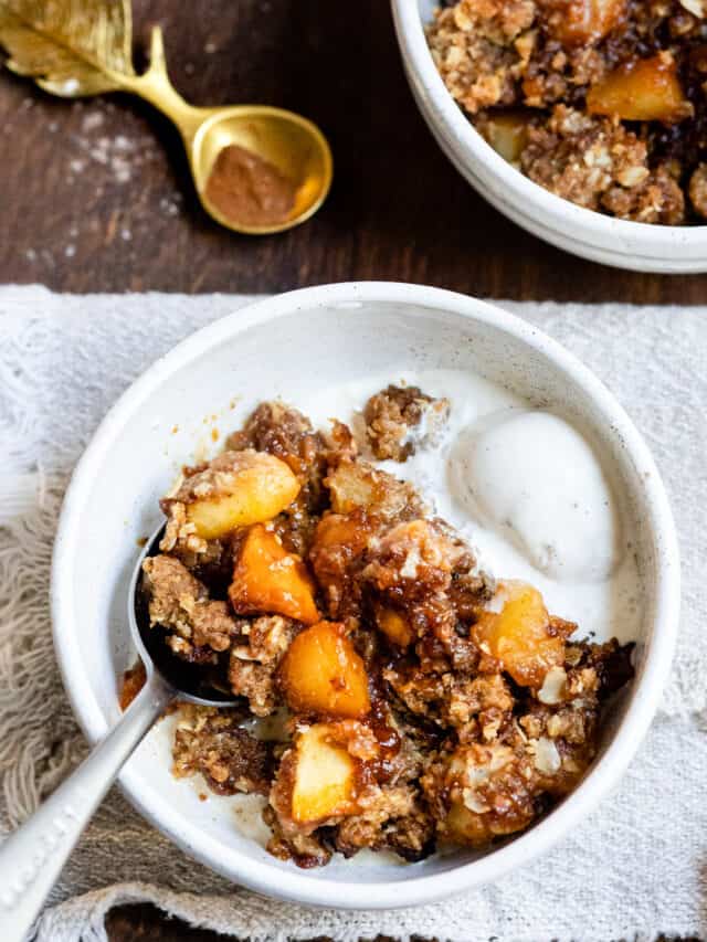 cropped-Pear-and-apple-crumble-stories-8-of-8.jpg