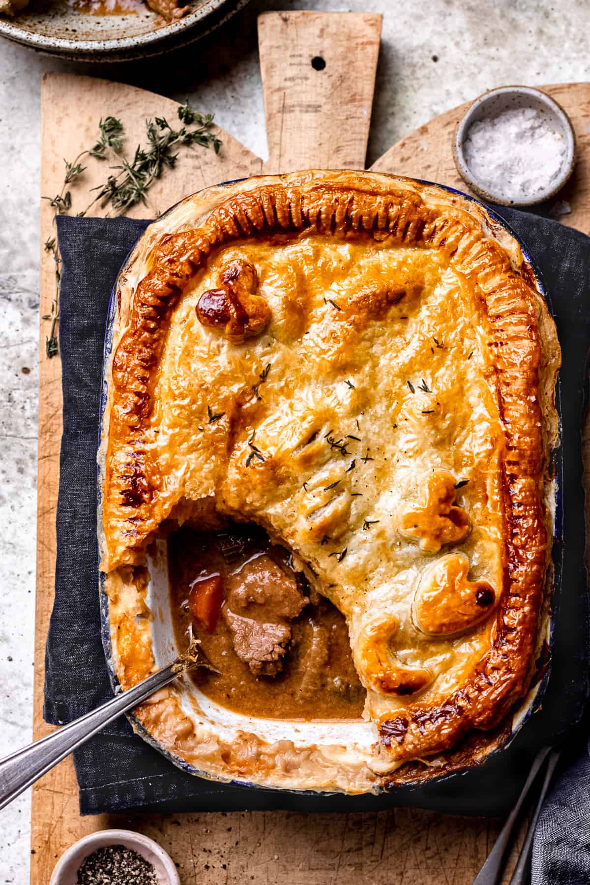 Classic Meat Pie recipe with step-by-step photos