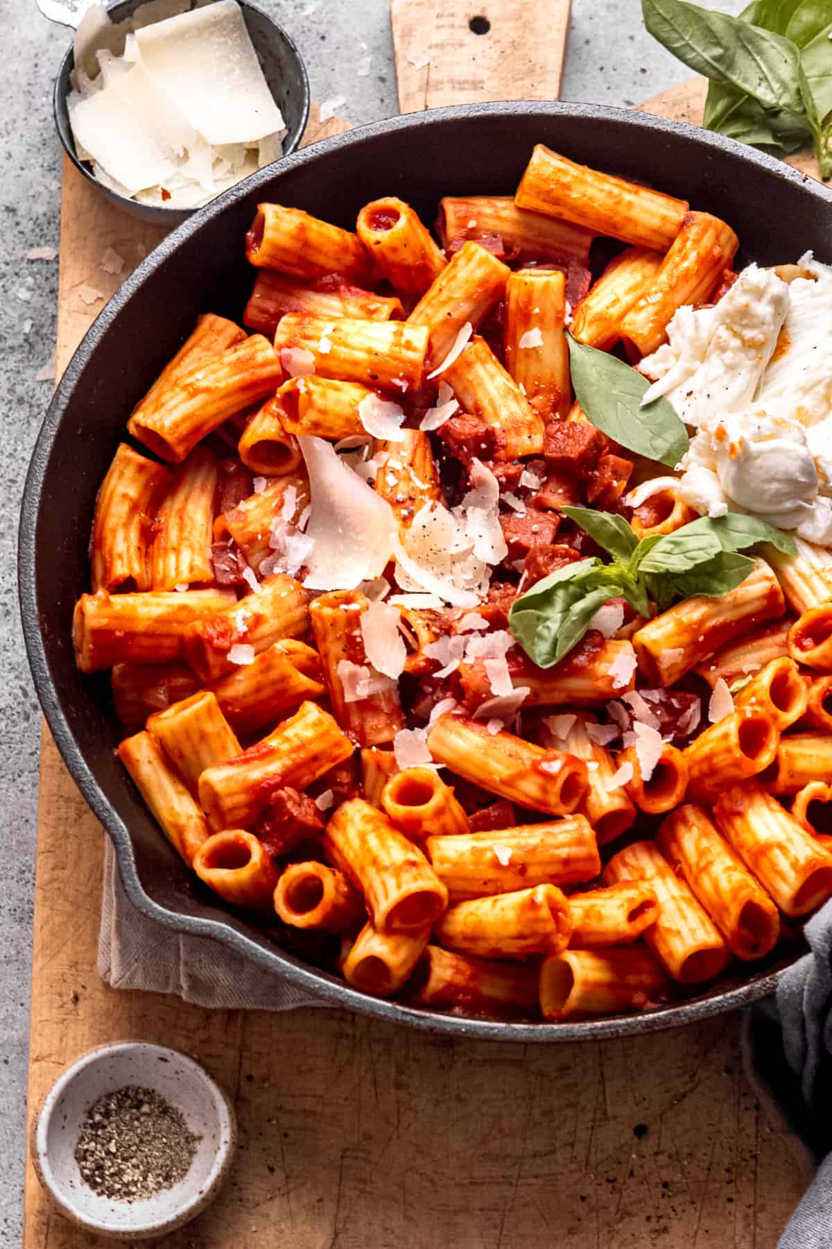 Spanish pasta pot with chorizo