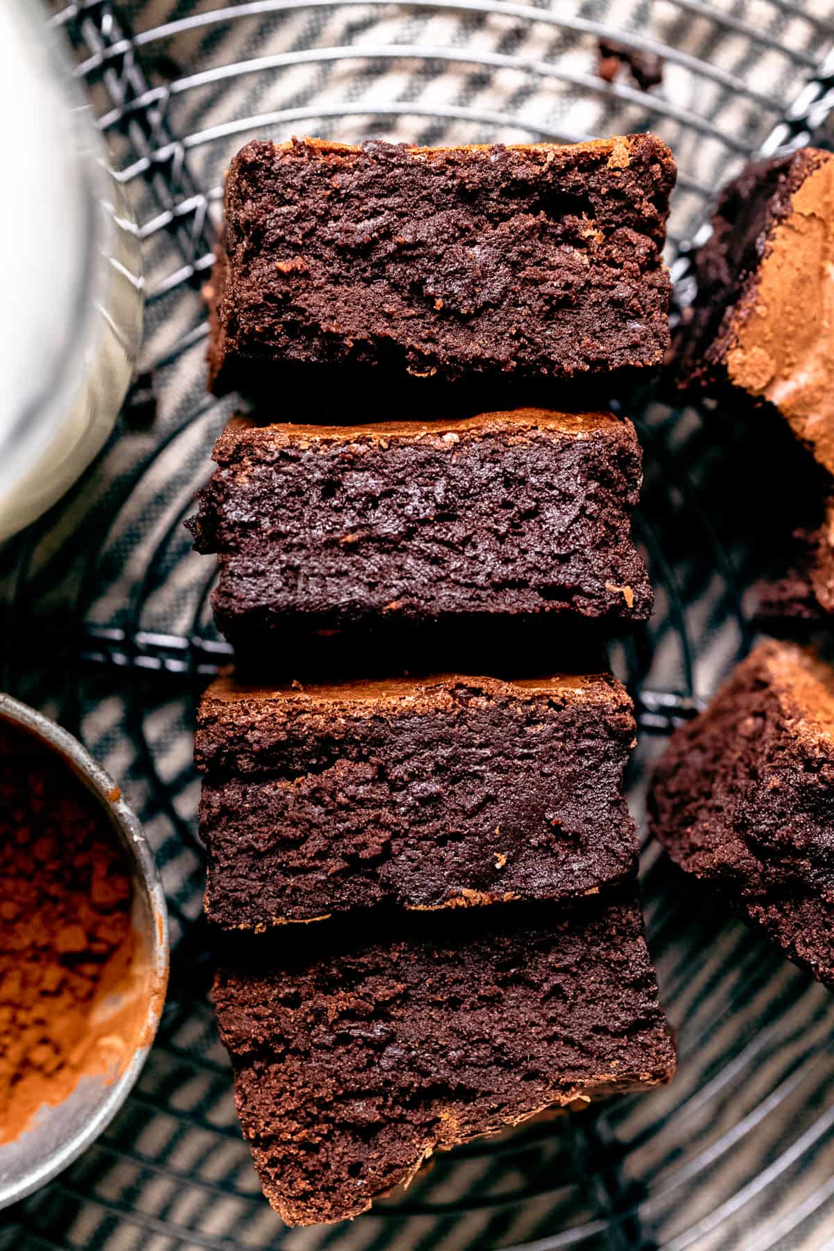 Dark chocolate brownies with milk.