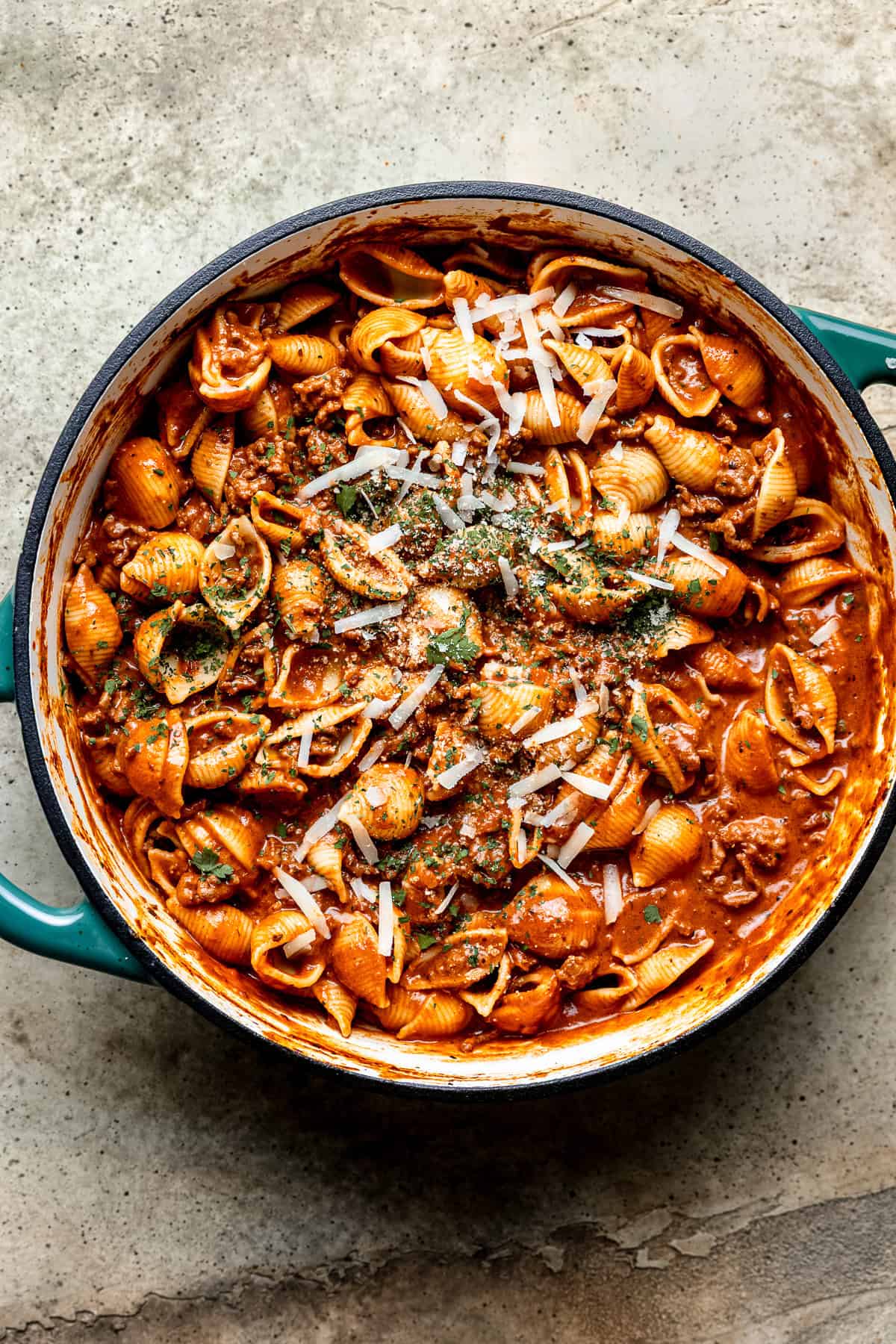 Creamy bolognese with pasta shells.
